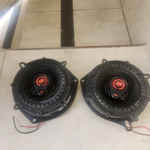 Auto falantes triaxial