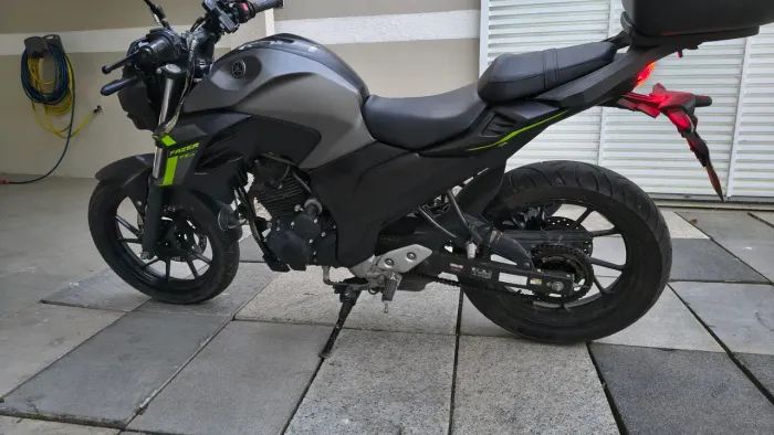 Fazer 250 documento em dia pneus novos,só transferir