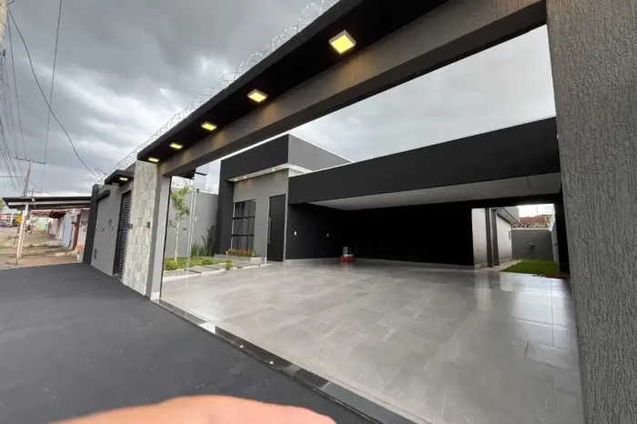 Casa 3 Quartos para Venda no Setor Santos Dumont - Goiânia