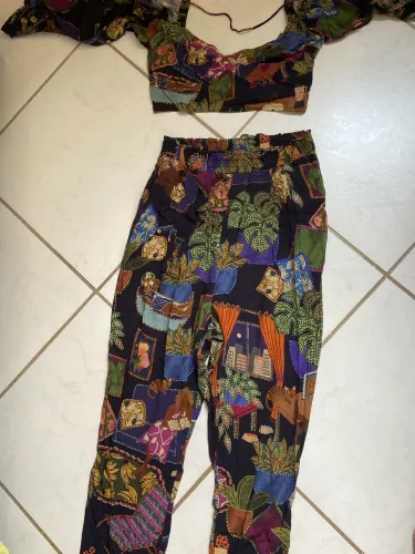 Desapego Feminino | Zara, Farm e Dress To | Tam. P/M/G