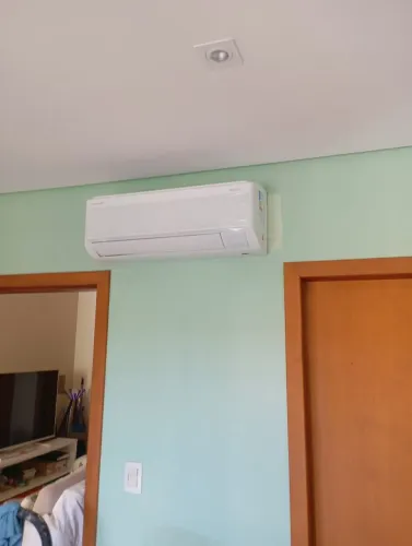 Ar condicionados , limpezas e instalações