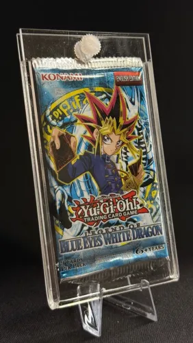 Yugioh Legend Of Blue Eyes White Dragon - A Lenda do dragão brancos - Booster com 9 cartas