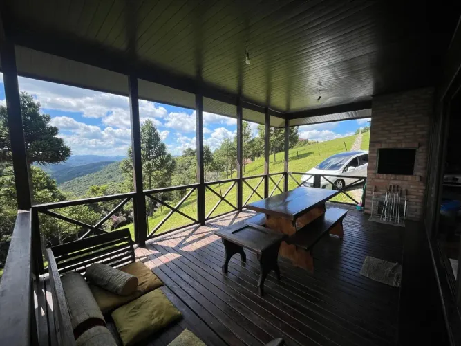 Locação | Casa mobiliada com 3 suítes, toda equipada e 2 vagas de garagem - Rancho Queimad