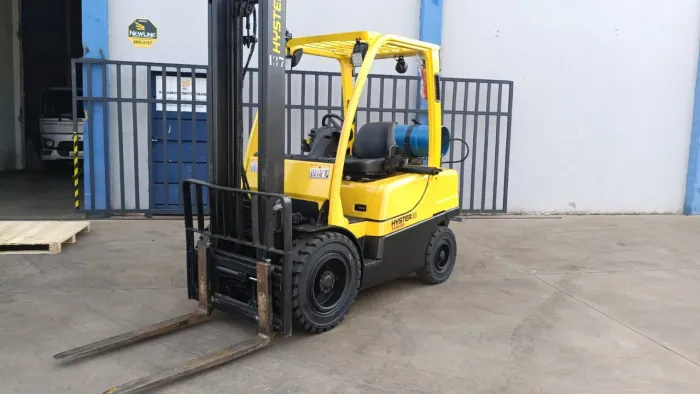 Empilhadeira hyster 50xt ano 2021 75mil