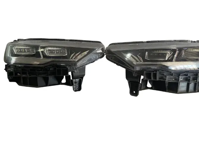 Vendo farol / lanterna Esquero e Direito do GWM HAVAL H6 2024-2025.