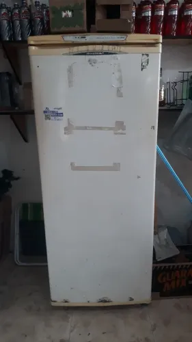 Freezer vertical Brastemp 300,00