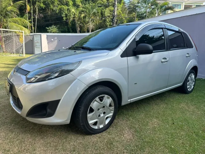 Ford Fiesta 1.0 Rocam SE Plus Hatch 8V Flex 4P Manual 2014