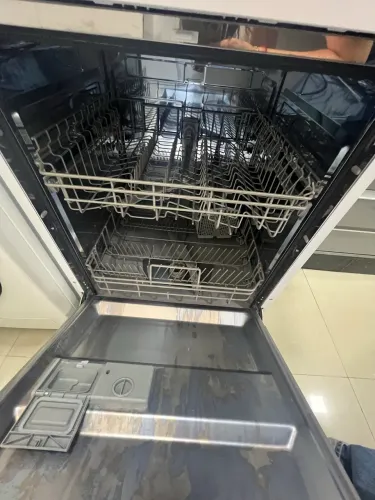 Vendo Lava-Louças Midea 14 Serviços Branca DWA14B1. Em perfeito estado - 2 anos de uso.