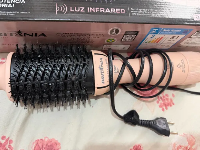 Escova secadora Britânia bivolt 
