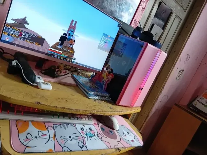 Vendo computador gamer rosa completo semi novo