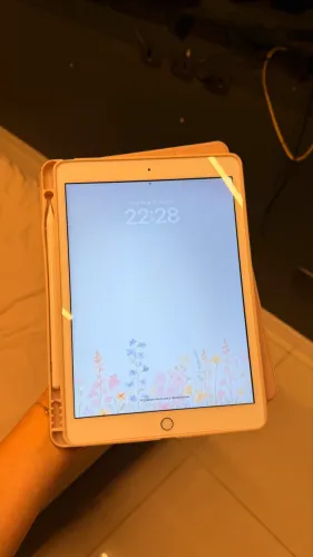 iPad 8ª Geração 32GB Wi-Fi - Excelente Estado + Capa + Caneta
