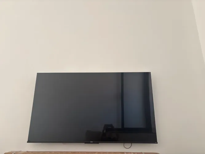 Smart Tv 75 polegadas para retirada de peças. LCD quebrado