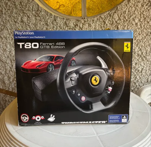Volante Ferrari Thrustmaster T80 