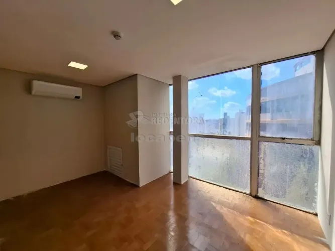 Condomínio Edifício Bechara José Hage - Sala Comercial Locação