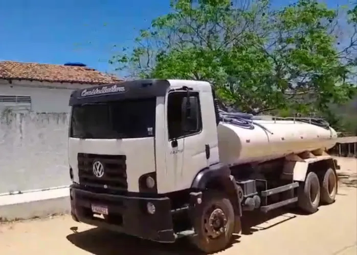 Caminhão VW 24-250 Volkswagen CONSTELATION 