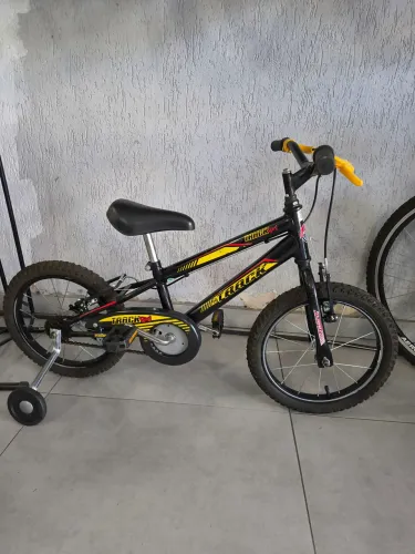 Bicicleta seminova aro 16
