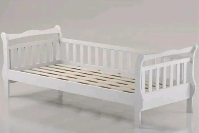 Cama solteiro provençal