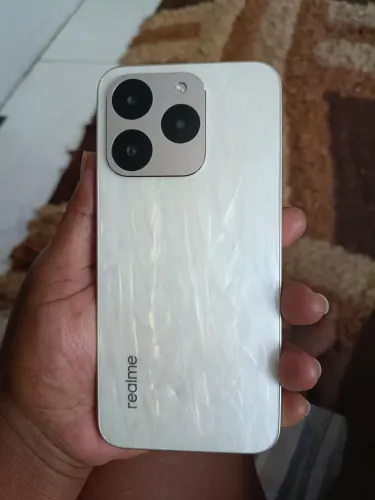 Telefone com pouco tempo de uso 