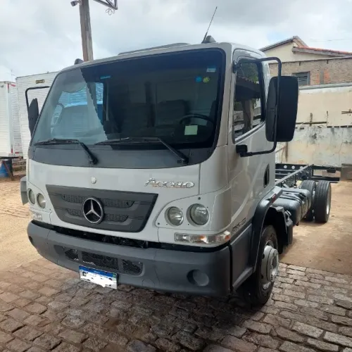 Mb accelo 815 chassi 2018