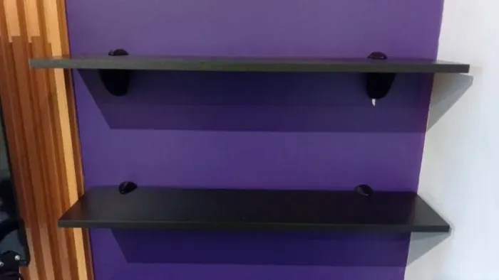 Kit Prateleiras Retas de Parede com Suporte Invisível - Pretas