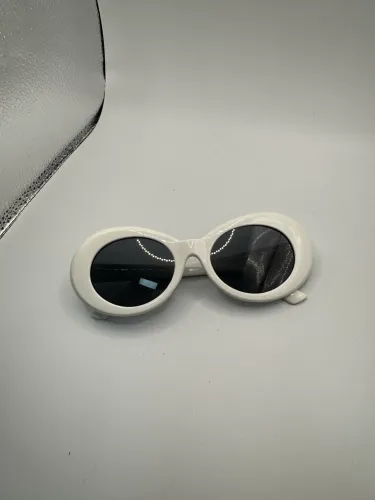 óculos kurt cobain novo nunca usado + case + lenço para limpeza