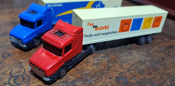 Miniaturas guisval / caminhões Scania