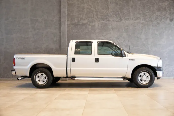 Ford F-250 XLT 4.2 180cv CD TB Diesel 2006