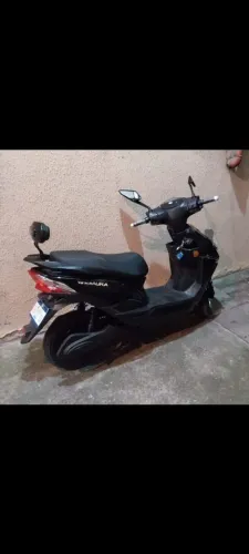 Vendo uma moto eletrônica aura ventus 1000w 