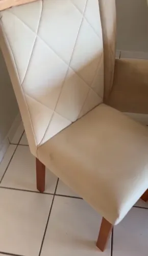 Vendo Cadeiras de jantar seminovas