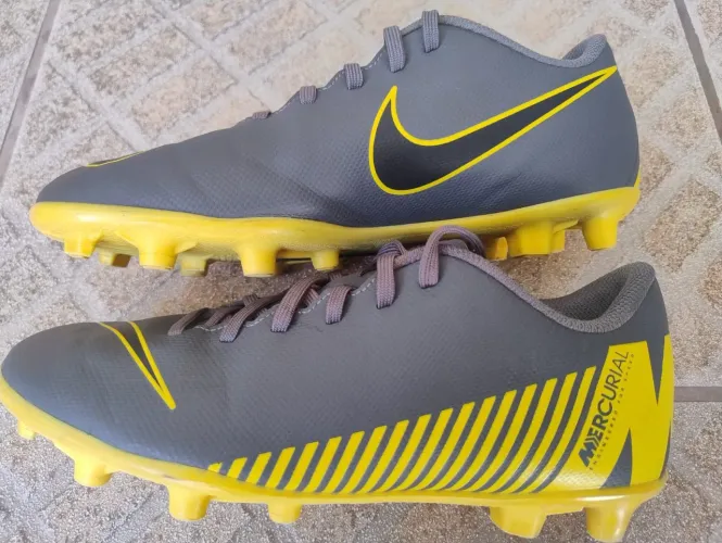 Chuteira Nike Mercurial Vapor XII Campo