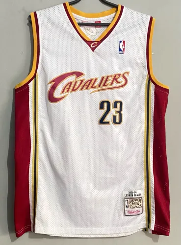 Regata Cleveland Cavaliers LeBron James #23 NBA Retrô