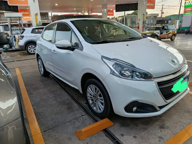Peugeot 208 Active 1.2 Flex 12V 5P Mec. 2019