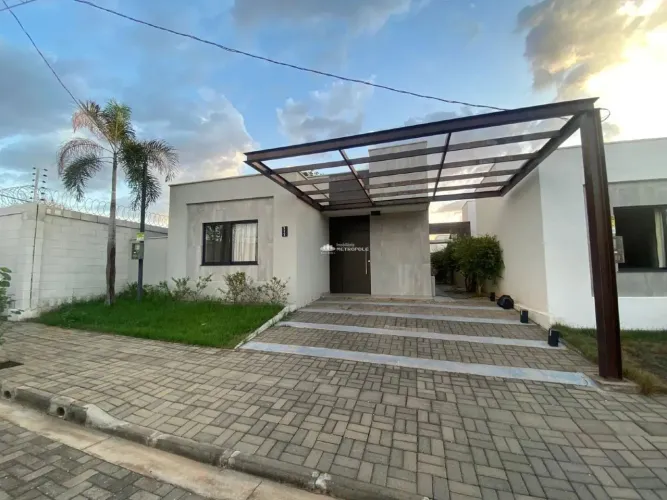 Casa Térrea Porteira Fechada à Venda em Condomínio Fechado  Gurupi