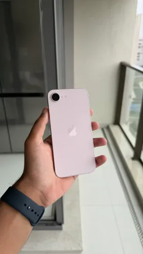 iPhone 17e