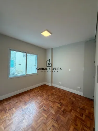Apartamento Moderno Reformado com 2 Suítes à Venda em Moema Pássaros