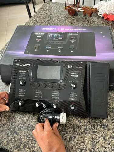 Pedaleira zoom G6