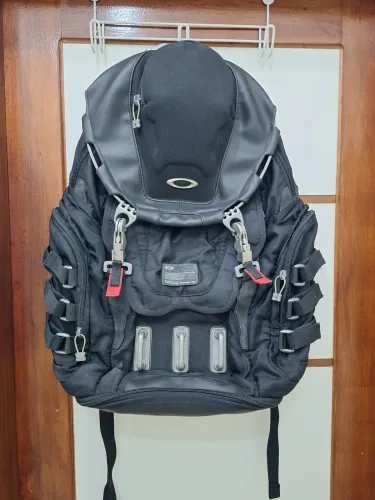 VENDO MOCHILA OAKLEY