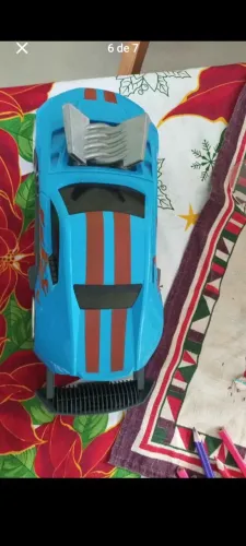 Vende-se maleta de carrinho da hotwhells 