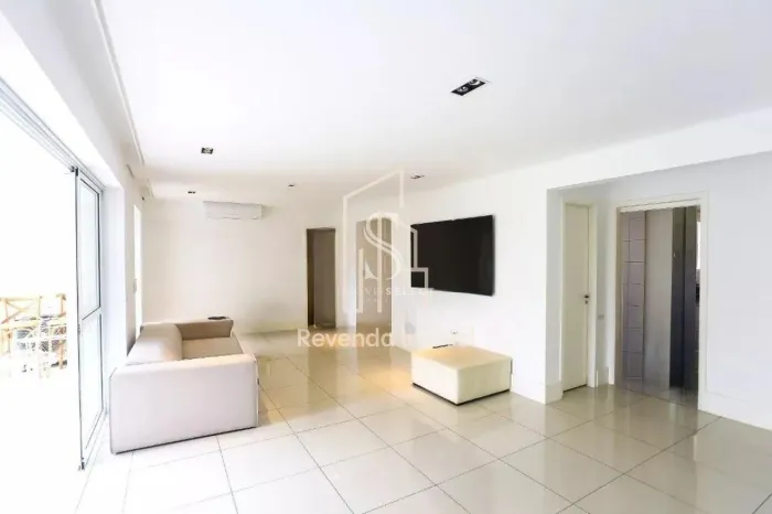Condomínio Fine na Vila Andrade, Apartamento de 123m² com 3 suítes, 3 vagas.
