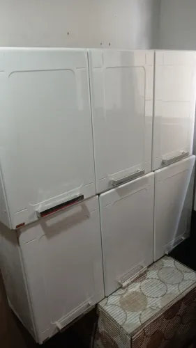 2 Armarios aereos 3 portas 120cm