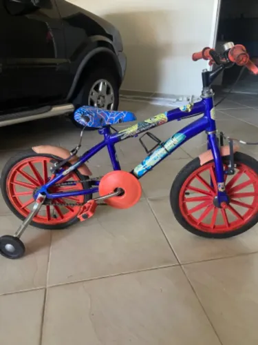Bicicleta infantil homem aranha