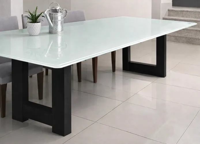MESA DE VIDRO 8 mm e base madeira MODERNA - ELEGÂNCIA E RESISTÊNCIA