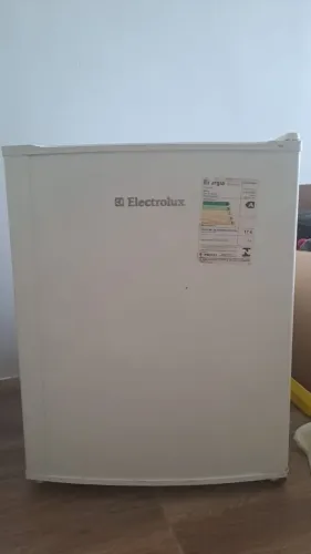Vende-se Frigobar Electrolux