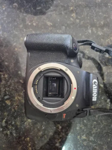 Canon t7 somente o corpo  + 2 baterias e carregador