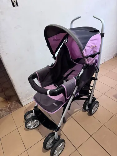 Carrinho kiddo super conservado