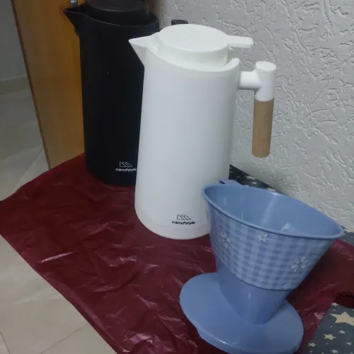 vendo garrafa termica esta novinha tudo por 35 reais