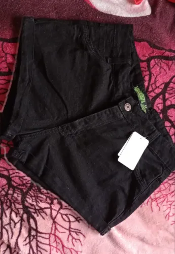 Short jeans