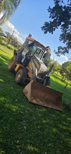 Retro escavadeira jonh deere 310L 2023