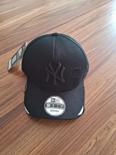 Bonés New Era