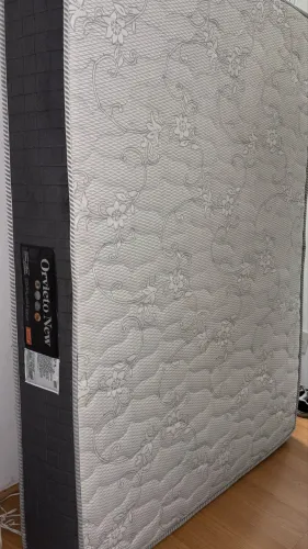 Vendo Cama Box Casal e Base